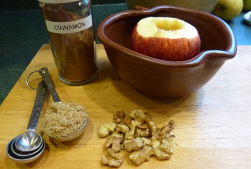 Ingredients for baked apples