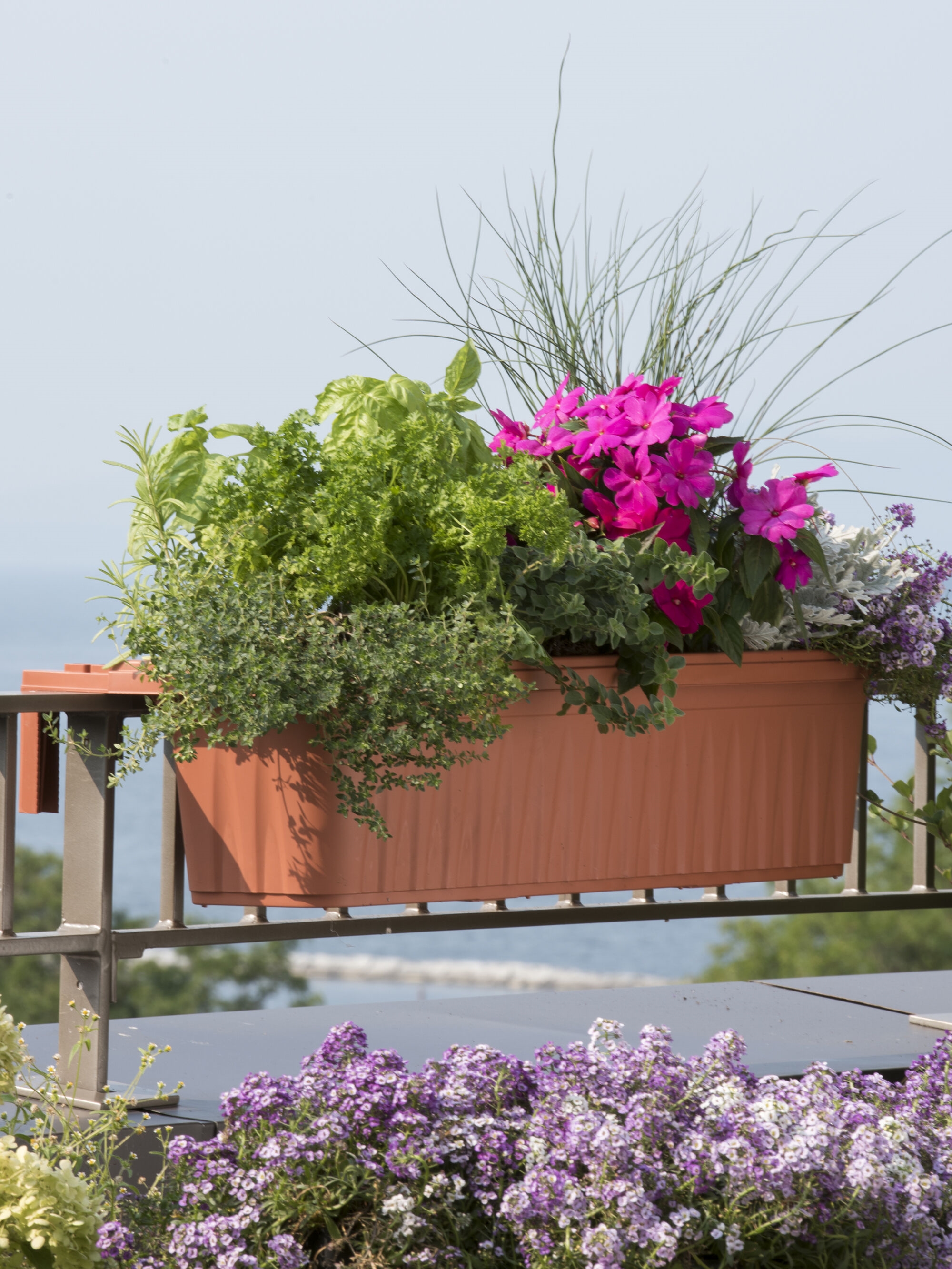 Railing Planters 32" - Accommodate 1" to 4.25" Thick Deck Railings
