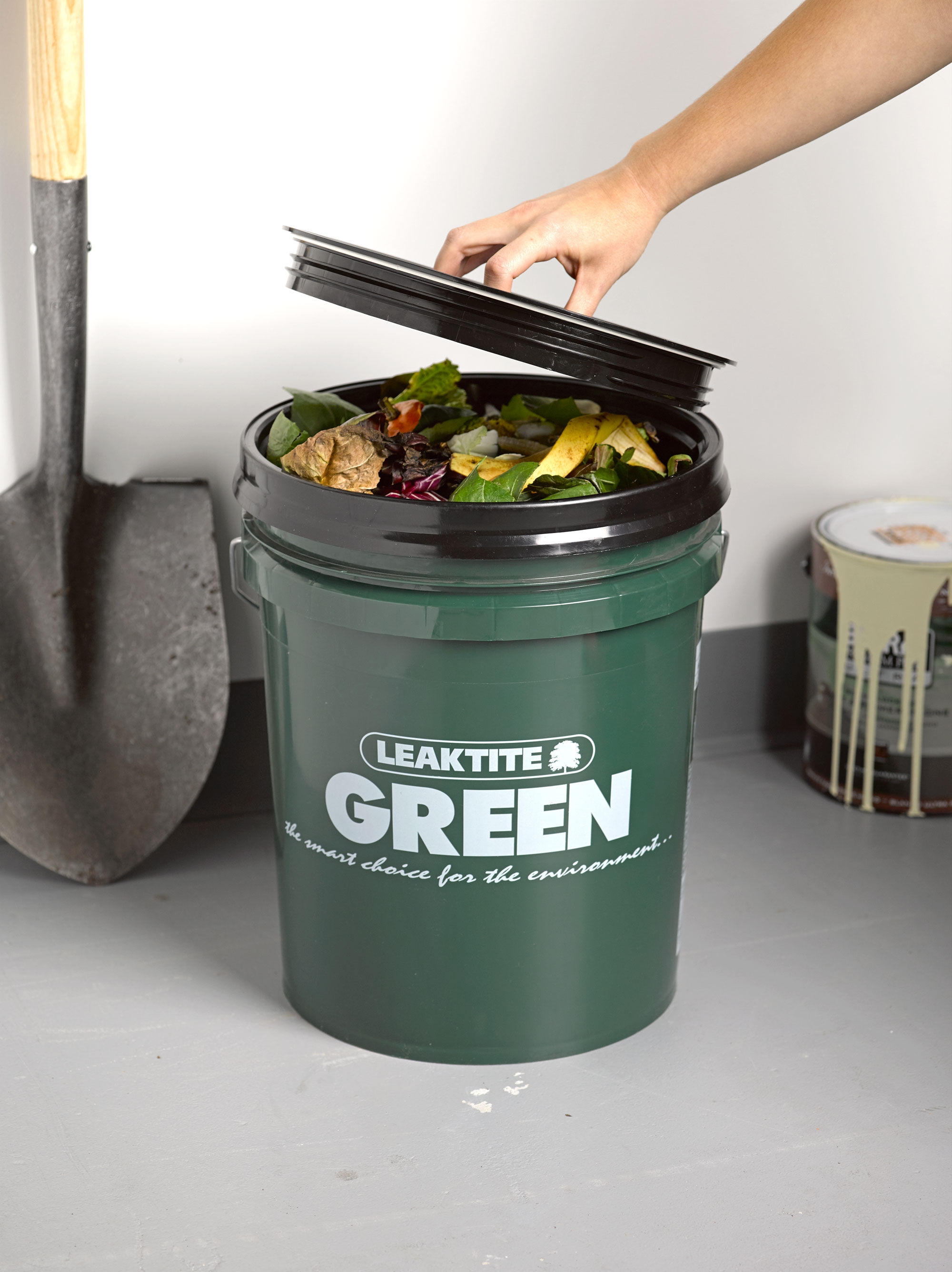 Kitchen Compost Bin: Big Green Compost Bucket | Gardeners.com
